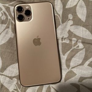 iPhone 11 Pro Max gold color